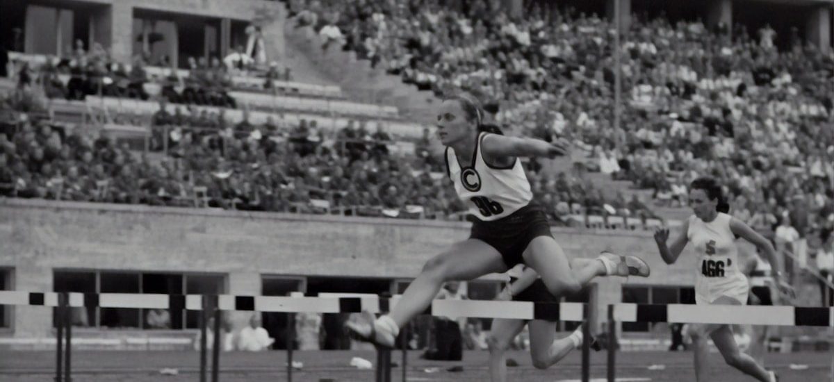 Women's hurdles.Athletics championships 1940
